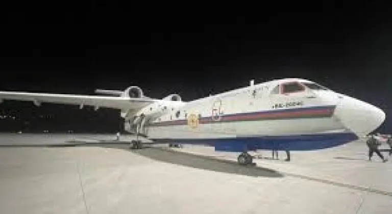 Azerbaycan'ın amfibi uçağından söndürme çalışmalarına destek!