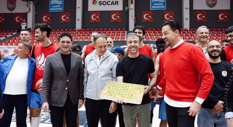 BAŞKAN ACAR’DAN ALİAĞA PETKİM SPOR’A MORAL ZİYARETİ