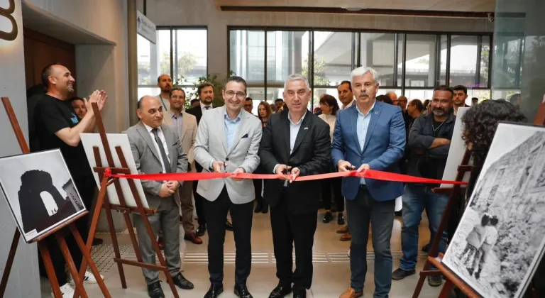 BAŞKAN ÇELİK SERGİ AÇILIŞI YAPTI
