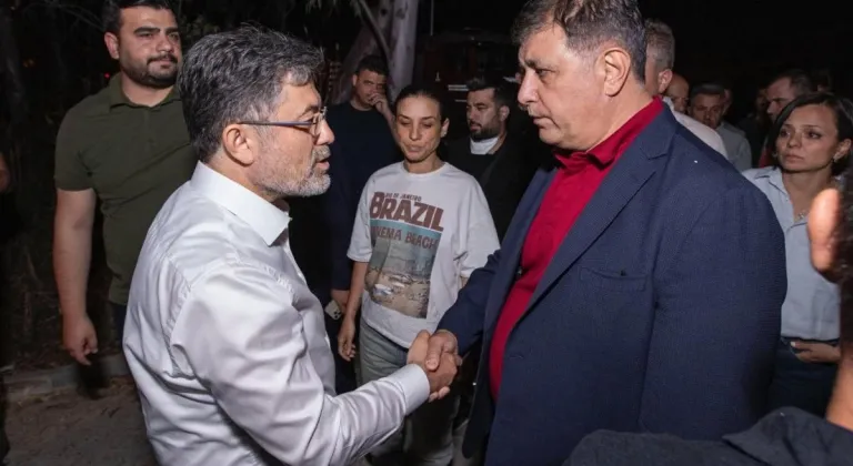 BAŞKAN TUGAY YANGIN BÖLGESİNDE VALİ VE BAKANLA GÖRÜŞTÜ