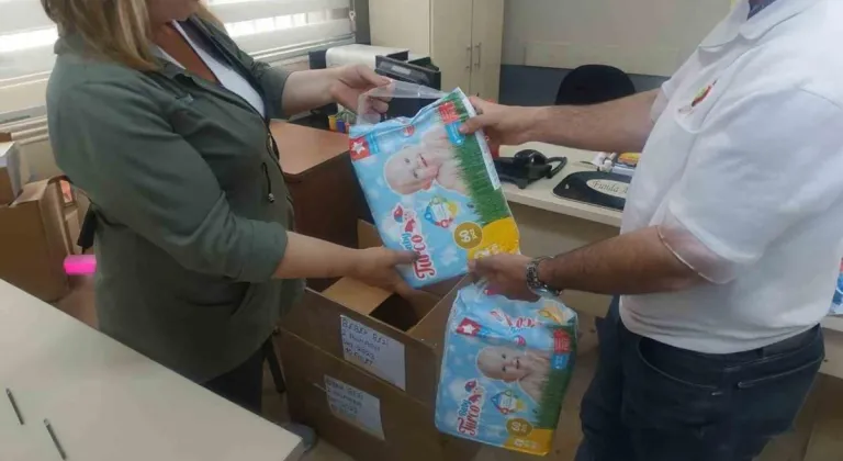 BAYRAKLI BELEDİYESİNDEN HİJYEN MALZEMESİ DESTEĞİ