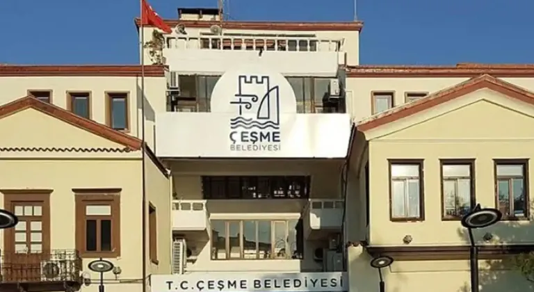 Çeşme Belediyesi’nden bayramda ücretsiz mezarlık servisi