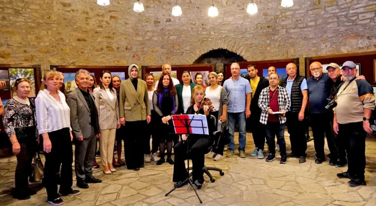 "Çeşme'nin Tarihi Yapıları" Sergisi Açıldı