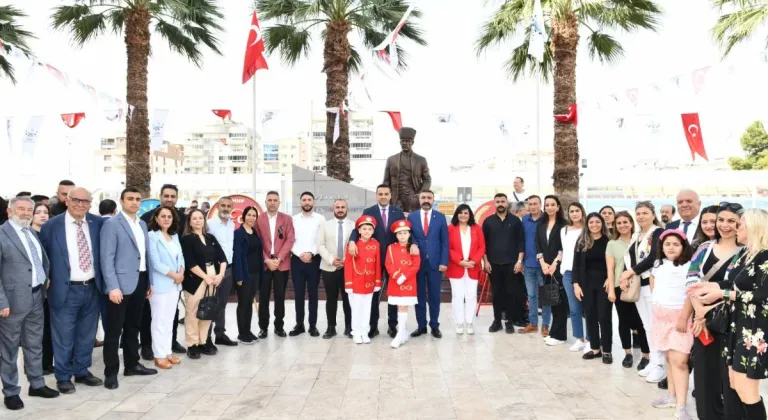 ÇİĞLİ'DE TÖRENLERE İLGİ BÜYÜKTÜ