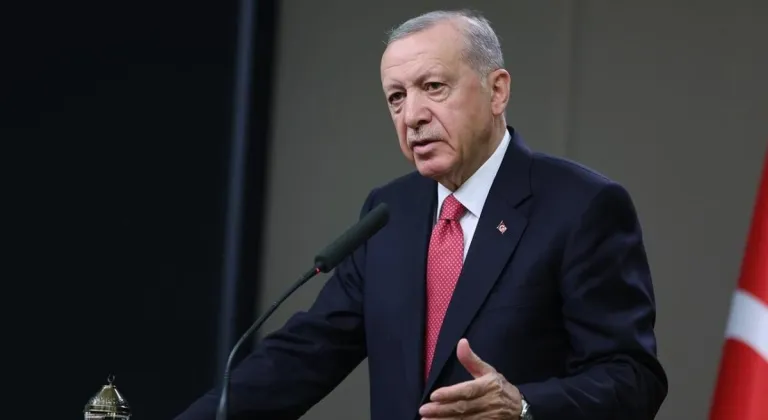 CUMHURBAŞKANI'NDAN İZMİR'E GEÇMİŞ OLSUN TELEFONU