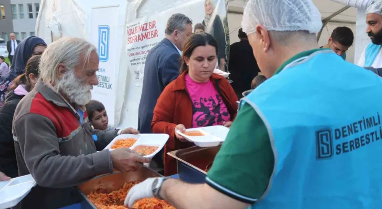 İzmir Cumhuriyet Başsavcılığından örnek proje: Yükümlülerden 2 bin kişiye iftar