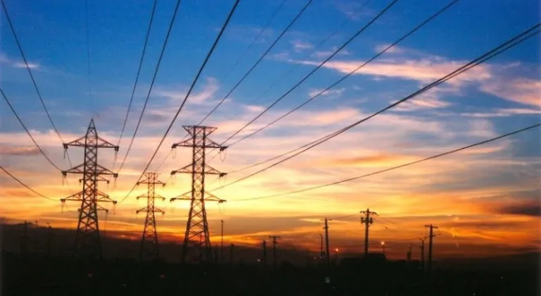 İZMİR'DE 20 İLÇEDE ELEKTRİK KESİNTİSİ ! Hangi İlçeler?