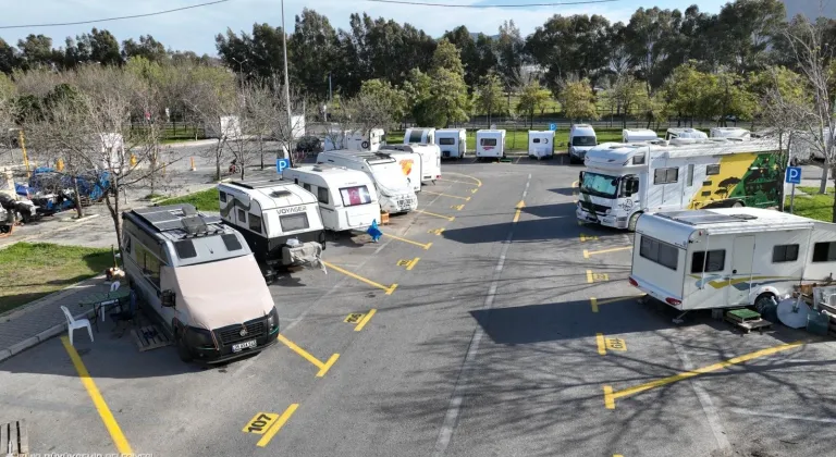 İZMİR'DE KARAVAN PARKLARA TALEP ARTTI