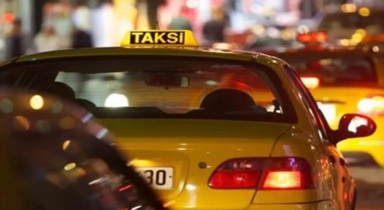 İZMİR'DE TAKSİ ÜCRETLERİNE BİR AYDA İKİNCİ ZAM YAPILDI