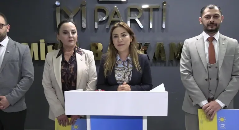 İYİ PARTİ İZMİR'DE ROMAN KOMİSYONU KURULDU