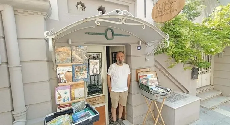 İzmirli sahaf dünyaca ünlü markayı dize getirdi