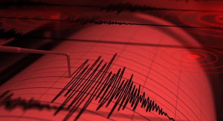 KARABURUN' AÇIKLARINDA DEPREM 4,0