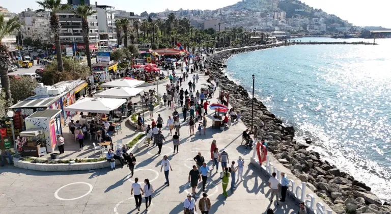 KUŞADASI'NDA BAYRAM BEREKETİ
