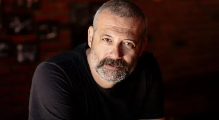 Levent Üzümcü: Dizilerde birileri varsa sessiz kaldıkları için var