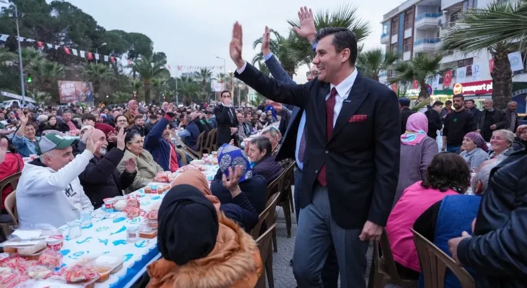 MANİSA BÜYÜKŞEHİR ,TURGUTLU'DA İFTAR DÜZENLEDİ