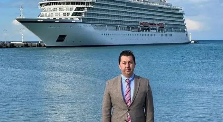 Marmaris'te Esnaf ve Sanatkarlar Odası Başkanı Mehmet Ayyıldız gözaltına alındı.