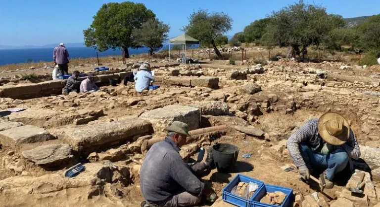 MENDERES'TE TARİHİ KEŞİF ! 2400 YILLIK ALTIN SİKKELER BULUNDU
