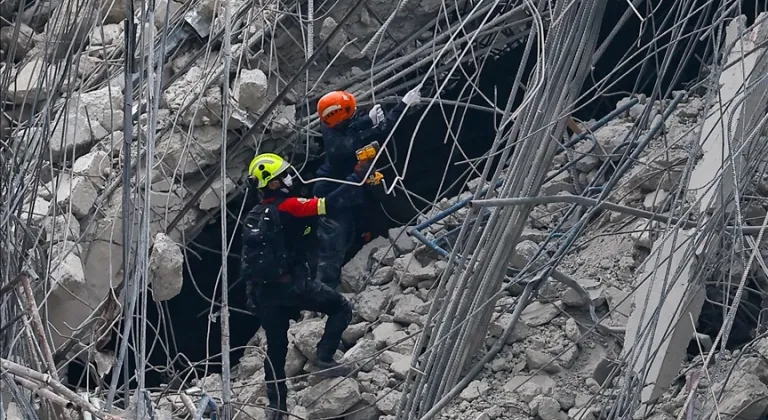 Myanmar'daki depremlerde can kaybı 2 bin 700'ü geçti