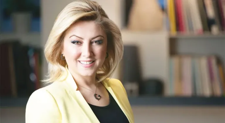 ŞEBNEM BURSALI 9 EYLÜL MESAJI YAYIMLADI