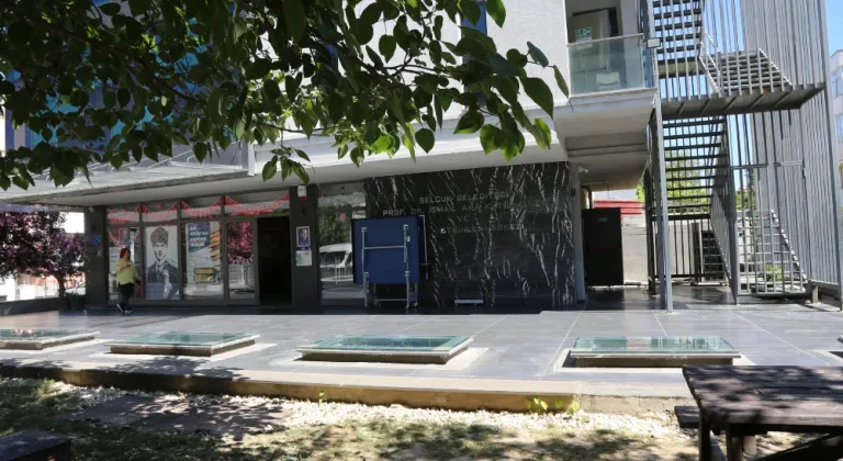 SELÇUK BELEDİYESİ ÖĞRENCİLERİ MAĞDUR ETMEDİ
