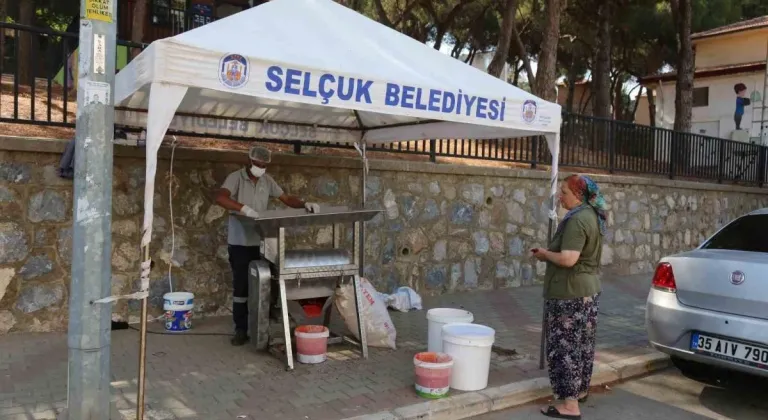 SELÇUK'TA SALÇA ZAMANI